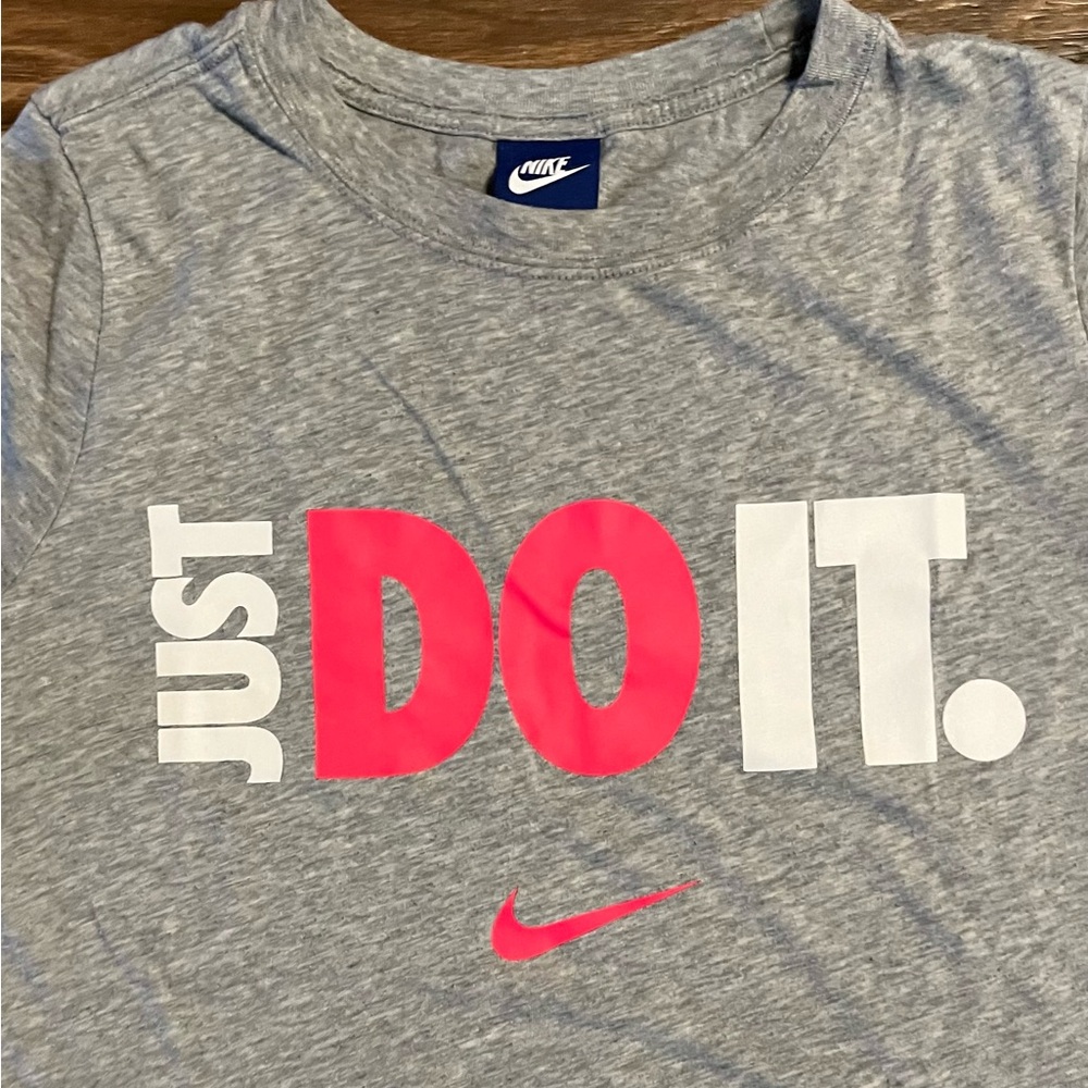 Nike Blue Tag Gray and Pink Short Sleeve Tee “Just Do It”‎ - Picture 4 of 4